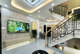 BÁN NHÀ PHÚ NHUẬN HBG 39M2 2 TẦNG NGANG 4.2M ĐẸP Ở NGAY SÁT MT HUỲNH VĂN BÁNH  5.9 TỶ.